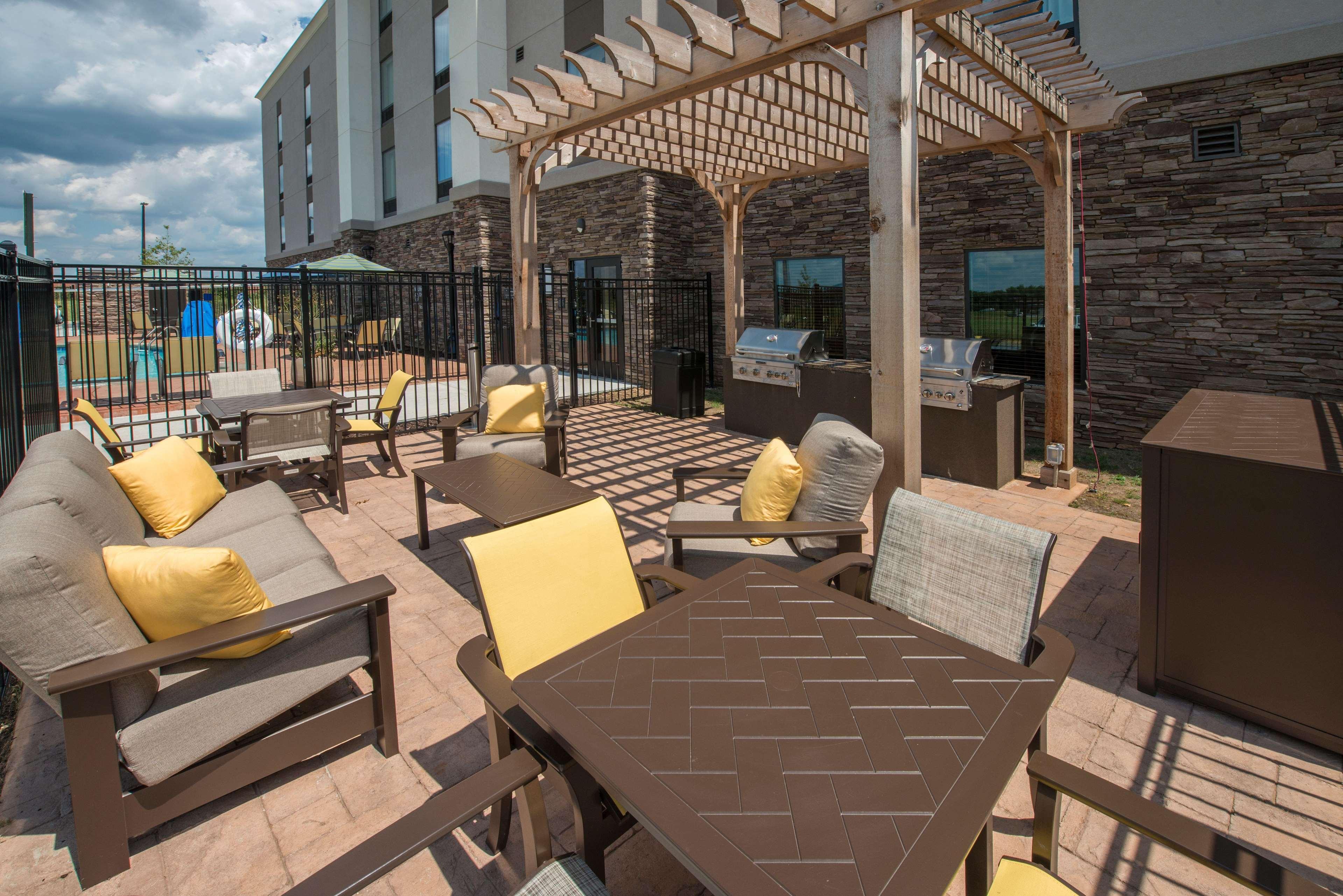 Hampton Inn Уэйнсборо Экстерьер фото