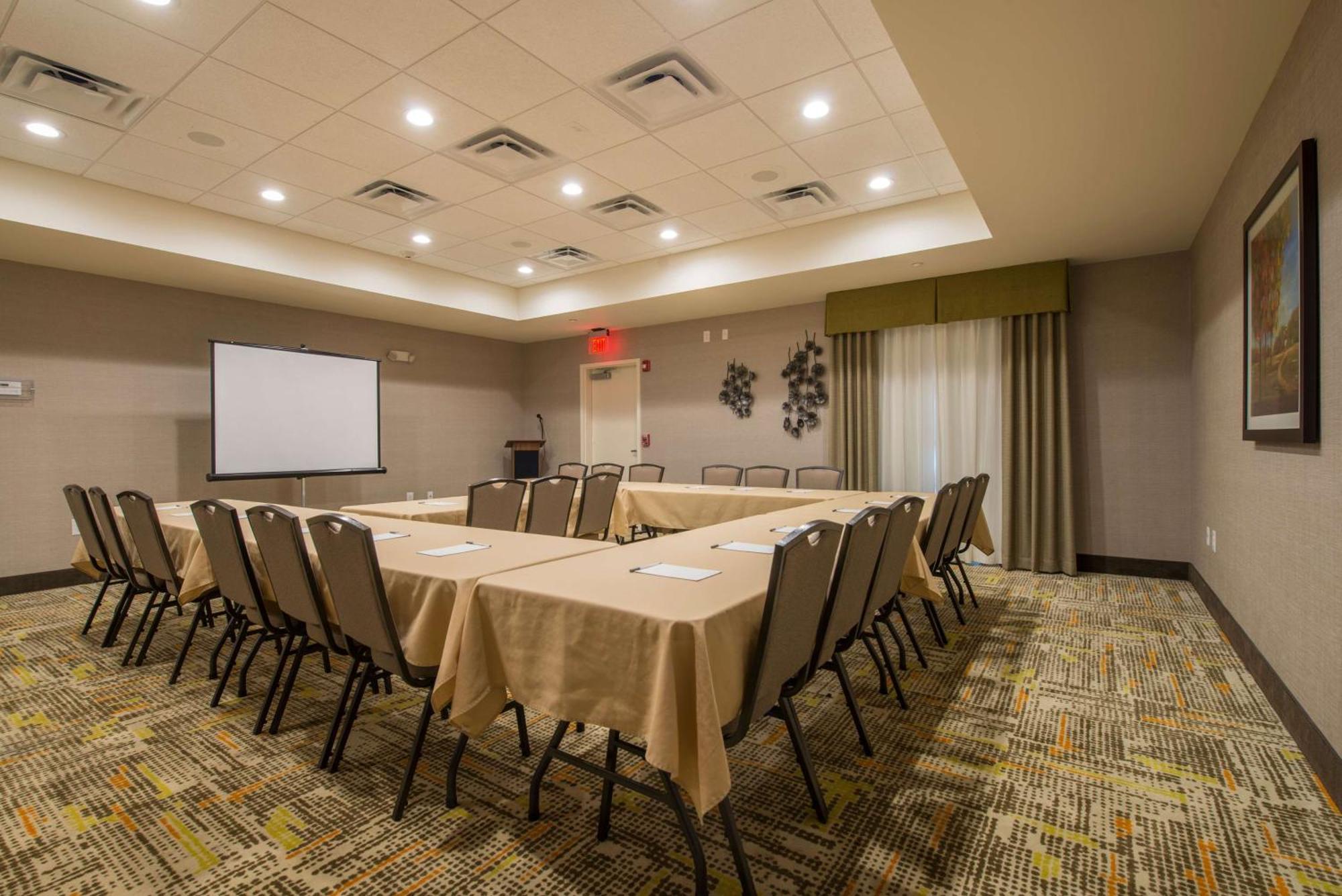 Hampton Inn Уэйнсборо Экстерьер фото